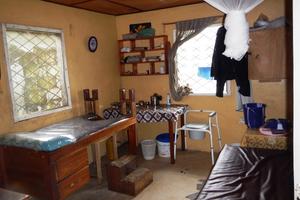 Die Ausstattung liberianischer Gesundheitsstationen hat kaum etwas mit der Einrichtung in deutschen Krankenhäusern zu tun. Foto:humedica/Sabine Kirchner