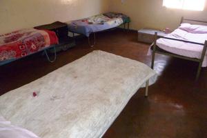 Dass die Unterstützung aus Ankum an den richtigen Ort geht, zeigt dieses Foto eines Schlafzimmers im Waisenhaus. Foto:humedica