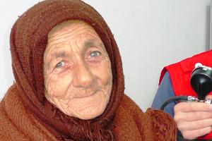 Viele Patienten derhumedica-Helfer klagen über seit Jahren anhaltende Kopf- oder Rückenschmerzen. Immer wieder liegen die Gründe dafür in schweren Traumata. Foto:humedica