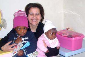 Auf das Wohlergehen der Kleinsten wird bei der Flüchtlingshilfe in Sizilien besonderer Wert gelegt. Foto:humedica