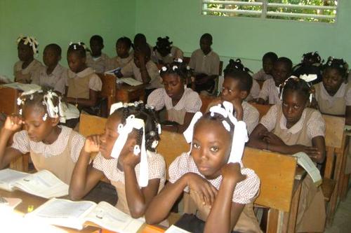 Rund 1.200 Schülerinnen und Schüler werden in Meyer unterrichtet. Foto:humedica