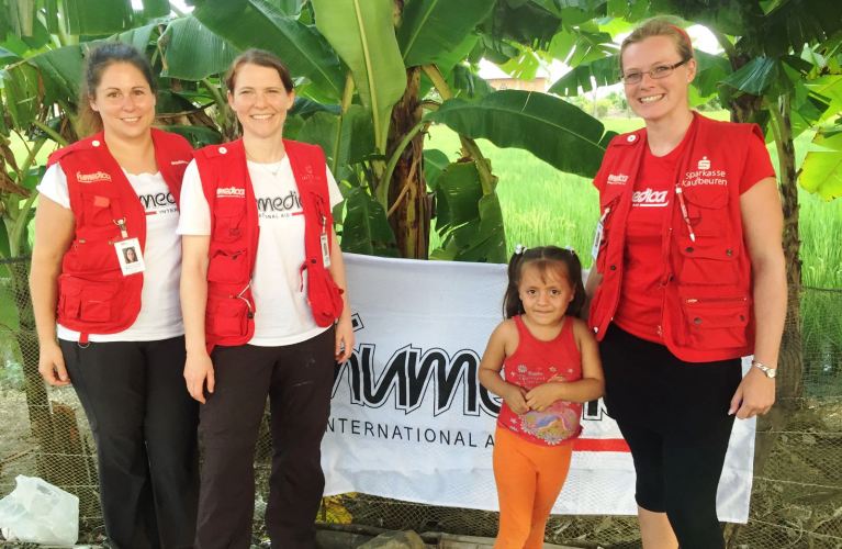 Das dreiköpfige Einsatzteam in Ecuador rund um Koordinatorin Katharina Baasner (rechts). Foto:humedica