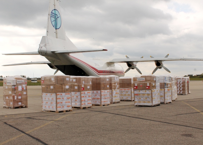 18 Tonnen Hilfsgüter schicktehumedicavom Allgäu Airport in das von der Hungerskrise stark betroffene Somaliland. Foto: Bernhard Settele