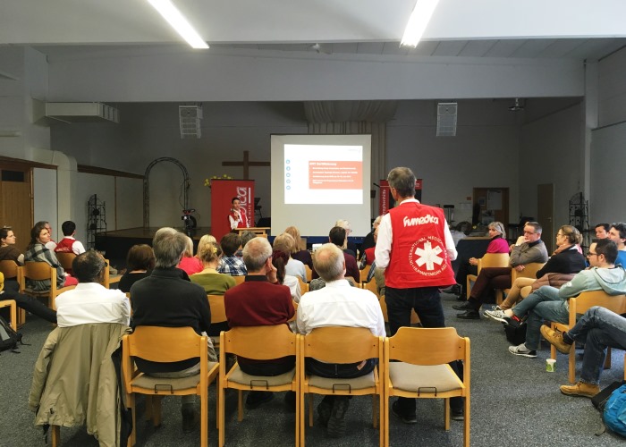 humedica-Mitarbeiterin Sandra von der Wippel berichtete über Projekteinsätze 2017 sowie aktuelle Themen aus der Organisationszentrale. Foto:humedica