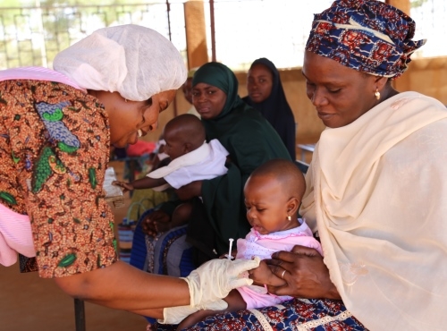 Für Mütter und ihre Kinder im Niger