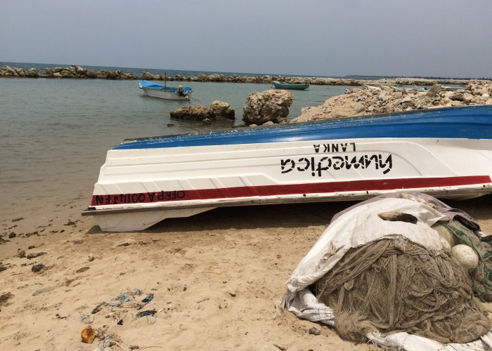 Dank zahlreicher Spenden konntehumedicanach dem Tsunami 2005 den Fischern im Norden Sri Lankas Boote und Netze zur Verfügung stellen. Noch heute leisten diese ihren Besitzern treue Dienste. Foto:humedica