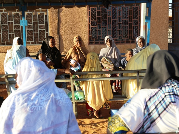 Medizinische Hilfe für Frauen und Kinder im Niger