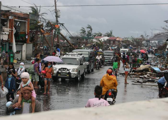 Der Supertaifun Yolanda, auch bekannt unter dem Namen Haiyan, sorgte 2013 für verheerende Zerstörung auf den Philippinen.humedicaschickte sofort medizinische Hilfe und blieb für Wiederaufbaumaßnahmen viele Monate vor Ort. Foto:humedica
