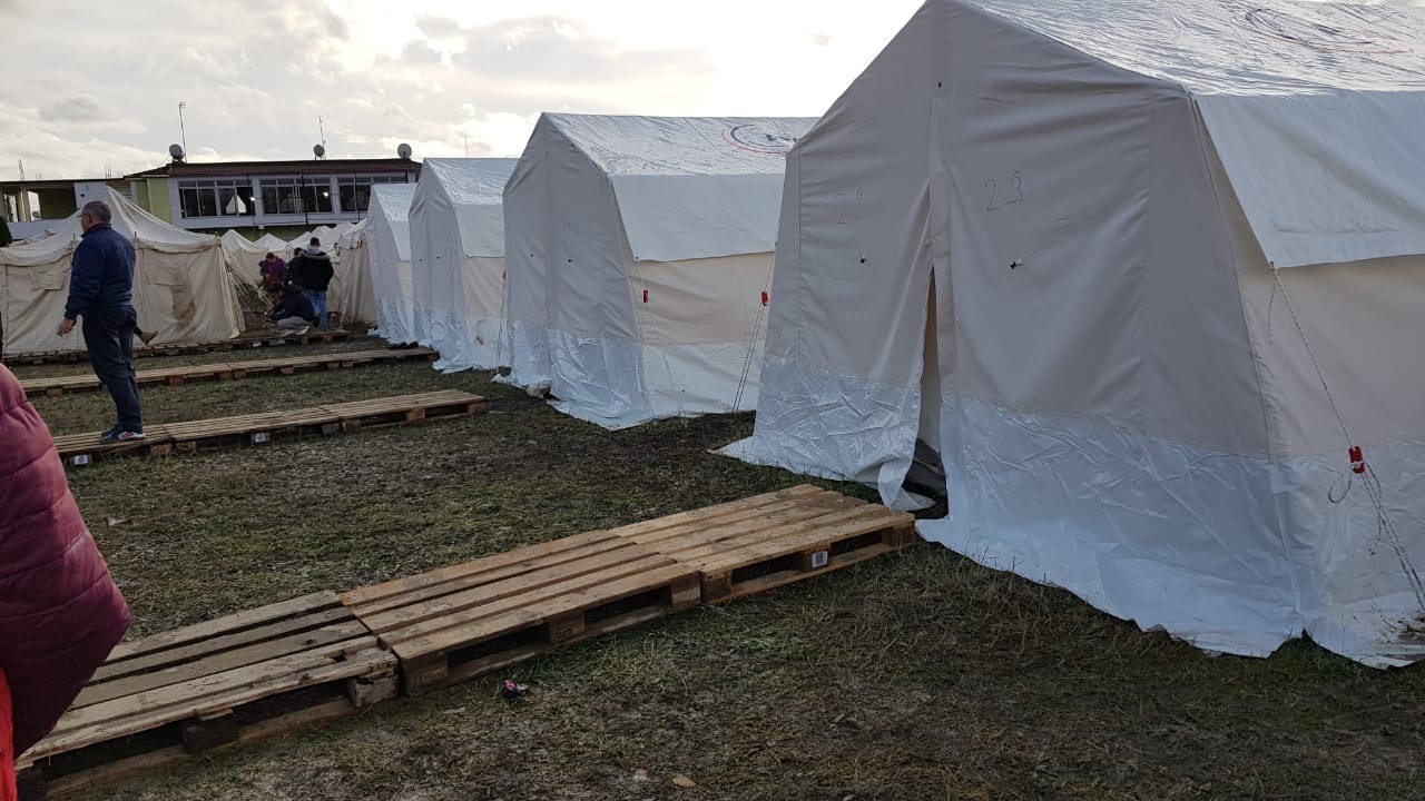 Die Menschen leben in ganzen Zeltstädten. Foto:humedica