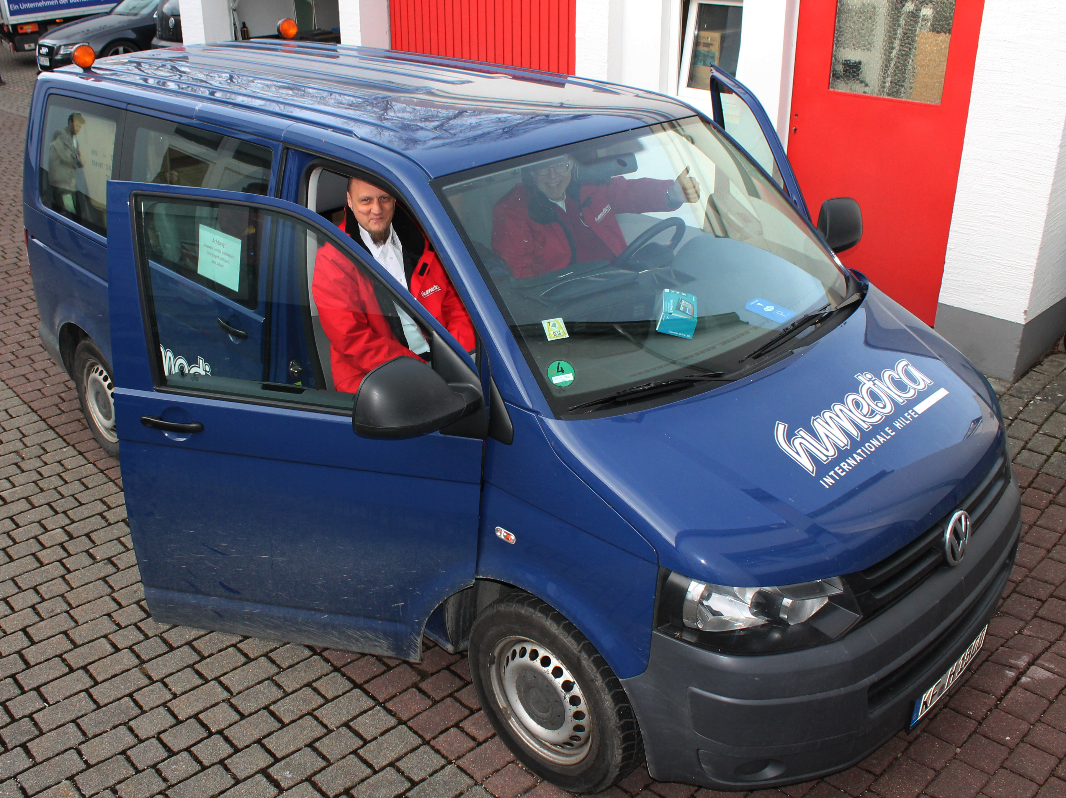 Unsere beiden ehrenamtlichen Mitarbeiter haben sich bereits auf den Weg nach Albanien gemacht. Foto:humedica