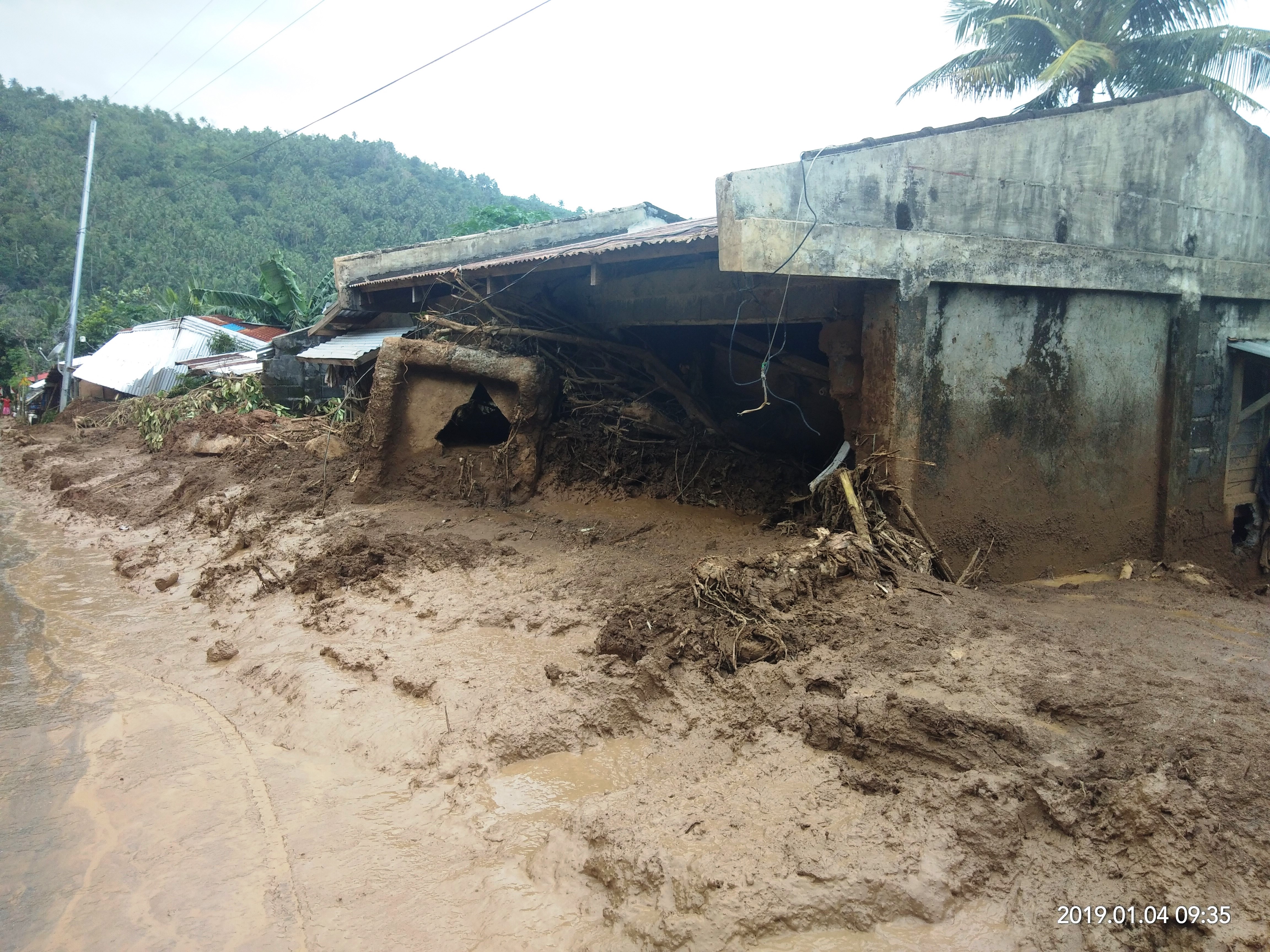Heftige Regenfälle führen zu Überschwemmungen und Murenabgängen. Foto:humedica
