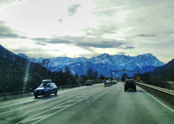 Herrliches Alpenpanorama während der Fahrt. Foto:humedica