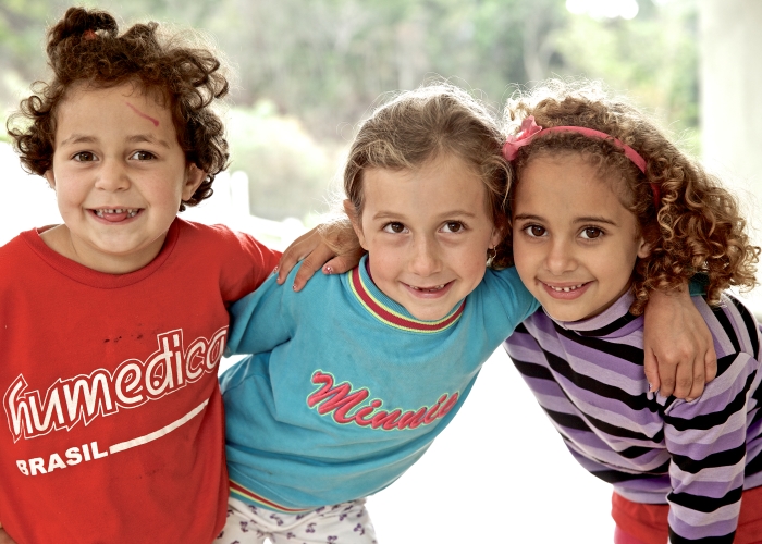 Mit einer liebevollen Betreuung und gezielten Förderung unterstützthumedicadie Kinder auf ihrem Weg aus der Armut. Foto: Christoph Jorda