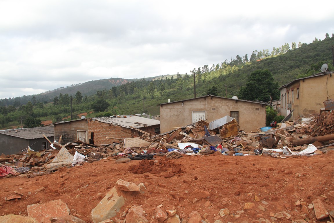 Der Zyklon zerstörte Häuser, Straßen und Felder. Foto:humedica